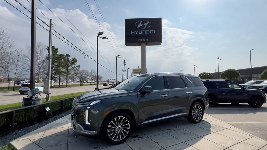 Used 2024 Hyundai Palisade Calligraphy image 7
