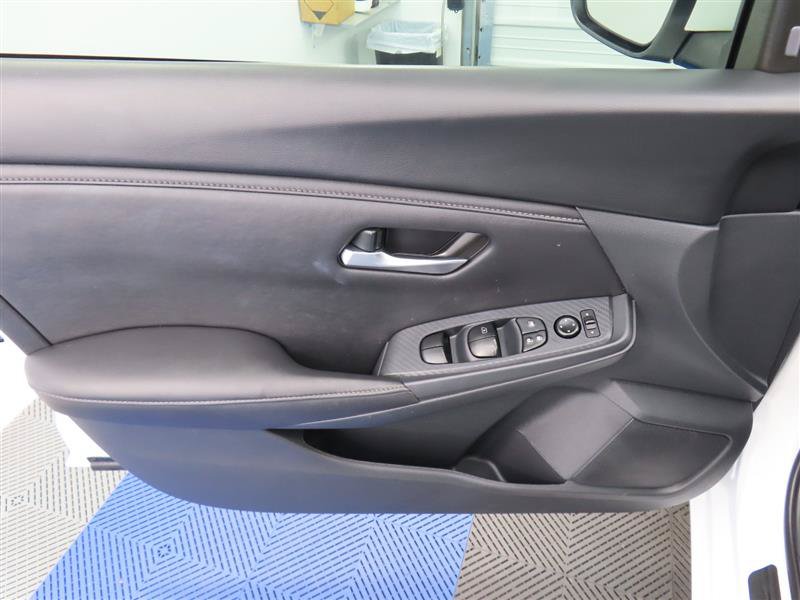 Used 2025 Nissan Sentra SV FWD image 15