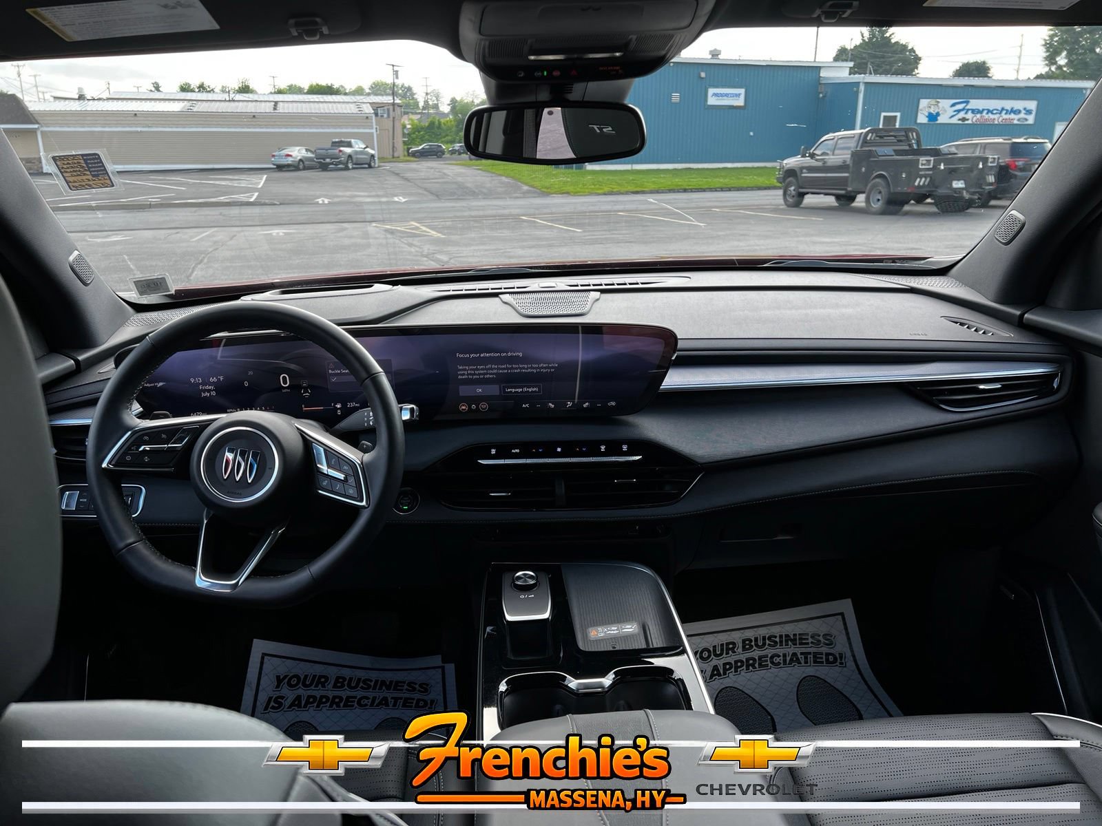 Used 2025 Buick Enclave Sport Touring w/ Power Package AWD/4WD image 12