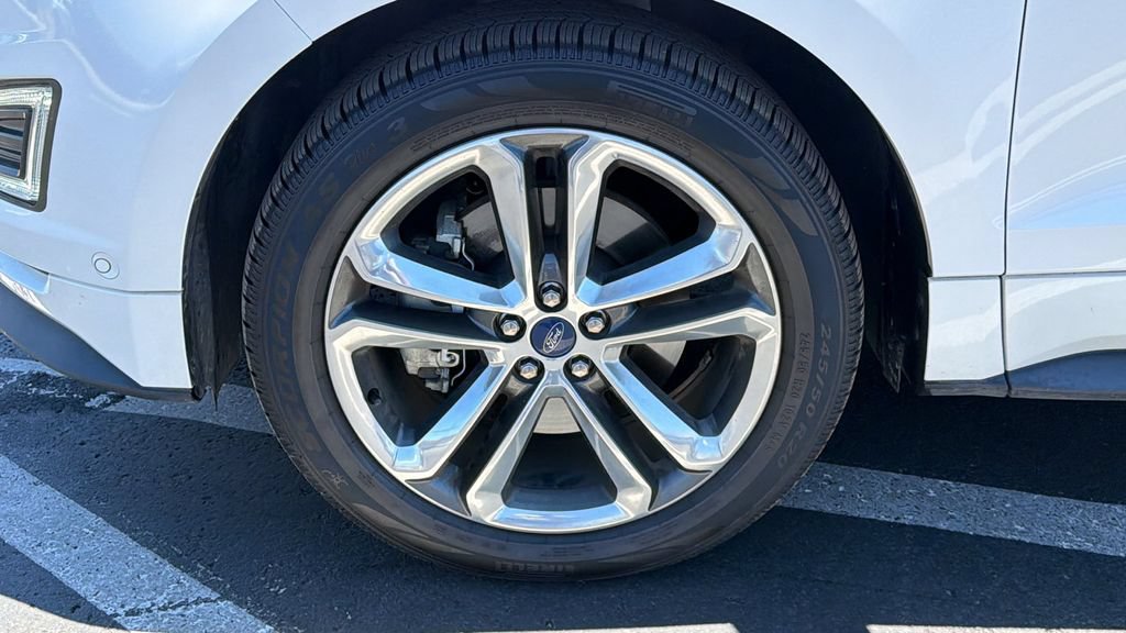 Used 2018 Ford Edge Sport w/ Equipment Group 401A AWD/4WD image 9