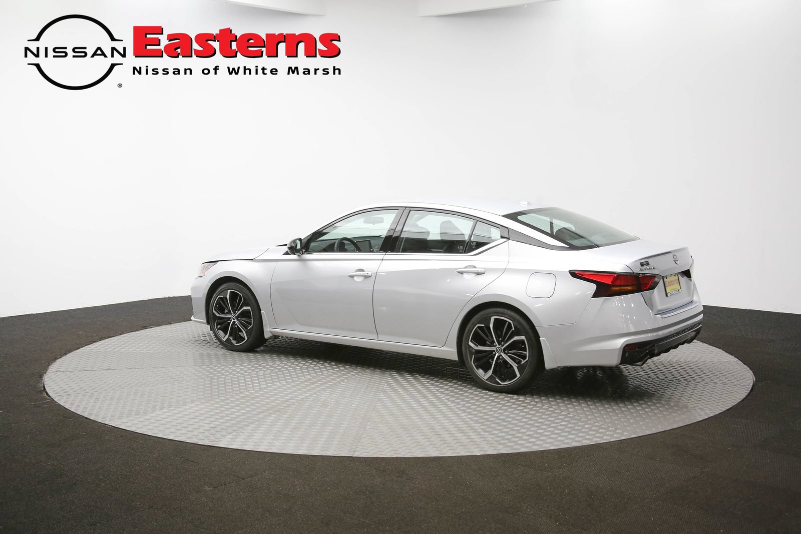 Used 2023 Nissan Altima 2.5 SR FWD image 58