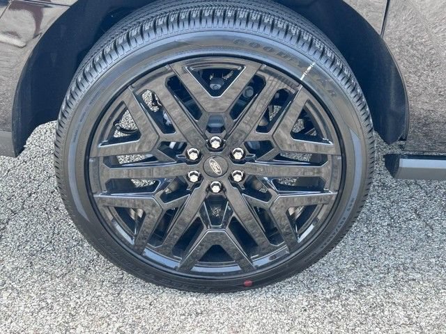 New 2027 Ford Expedition Max Platinum w/ Stealth Performance Package AWD/4WD image 6