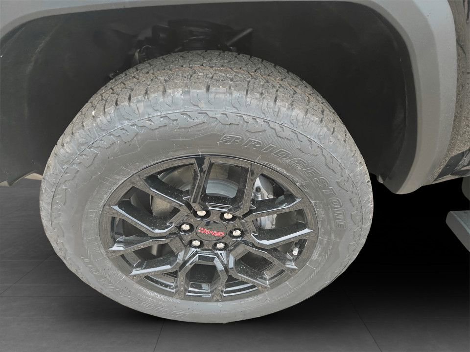 New 2026 GMC Canyon Denali w/ LPO, Denali Black Edition image 34