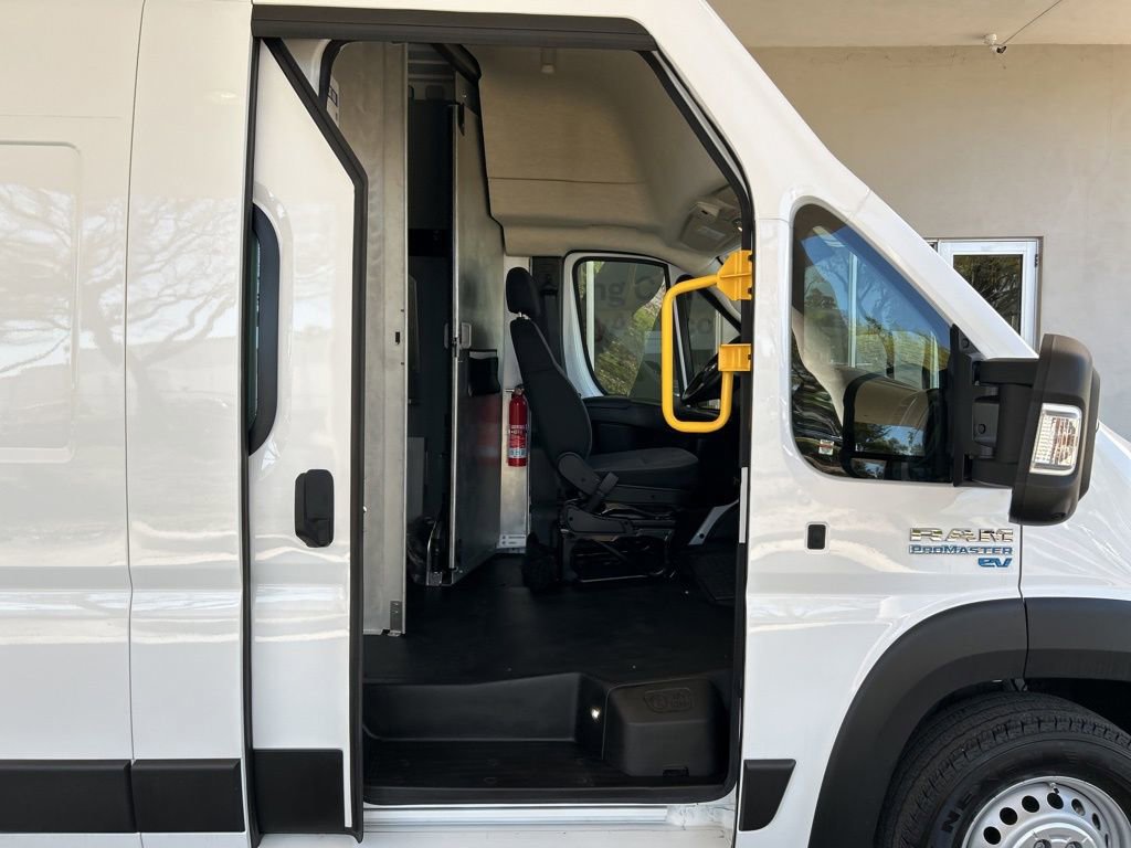 Used 2024 RAM ProMaster 3500 w/ Delivery Van Package image 23