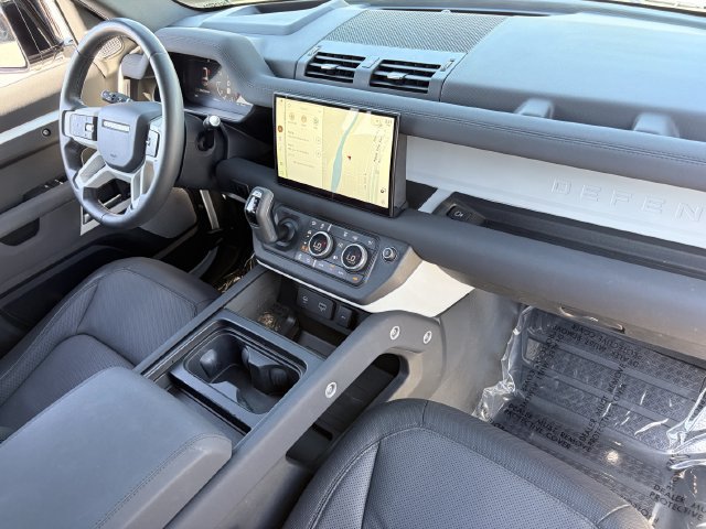 Used 2023 Land Rover Defender 130 X-Dynamic SE AWD/4WD image 19