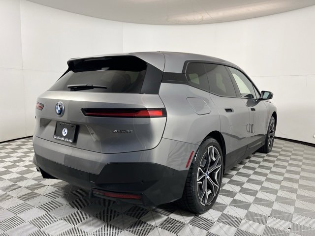 Used 2023 BMW iX xDrive50 w/ Ultimate Package 2 image 7