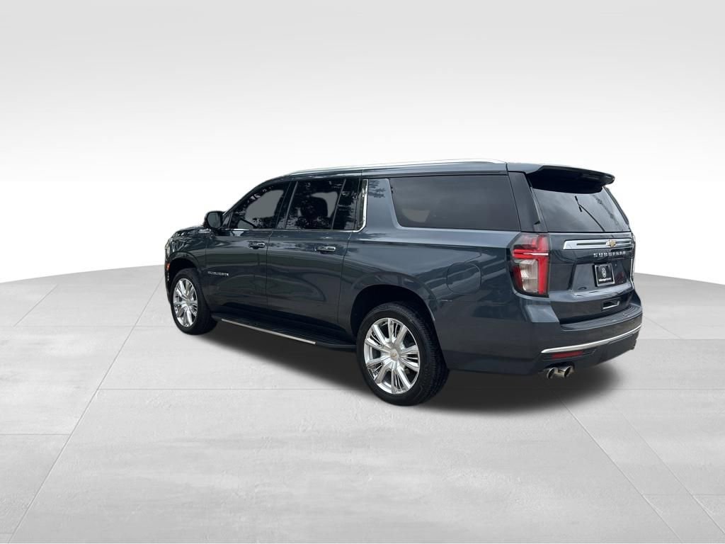 Used 2021 Chevrolet Suburban High Country RWD image 3