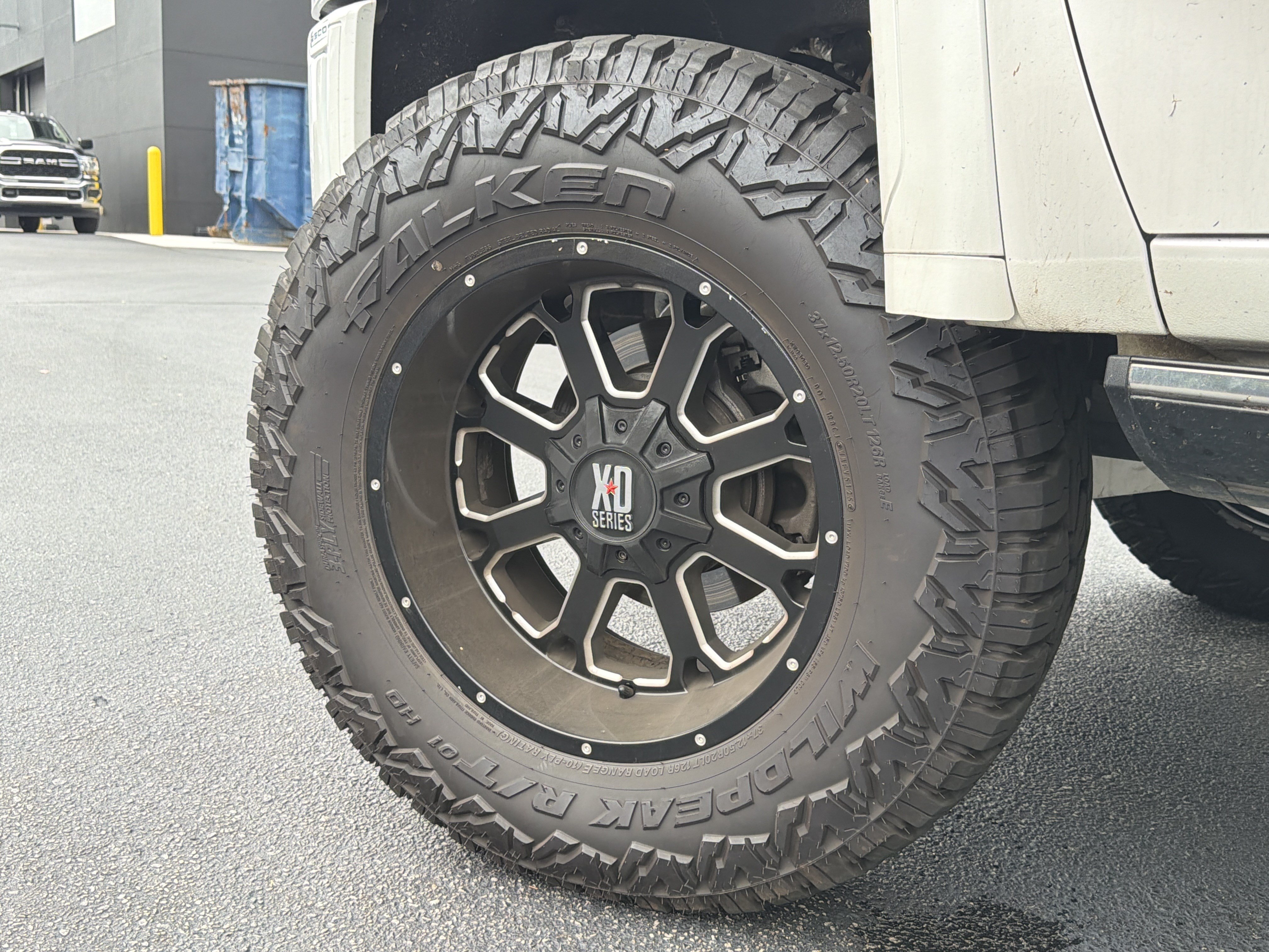 Used 2024 GMC Sierra 2500 Denali Ultimate AWD/4WD image 15