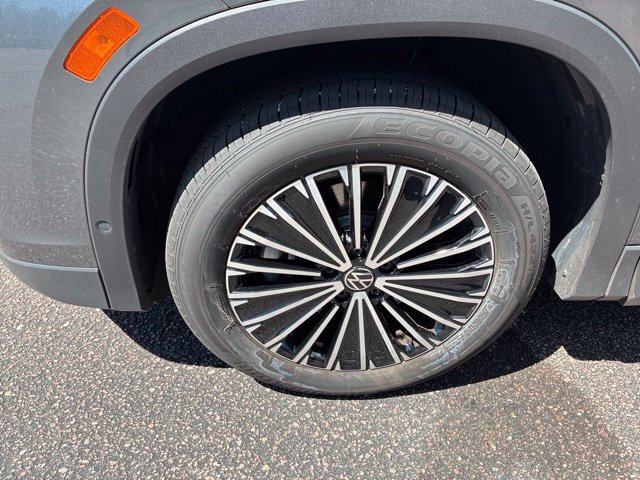 Certified 2025 Volkswagen Tiguan S AWD/4WD image 9