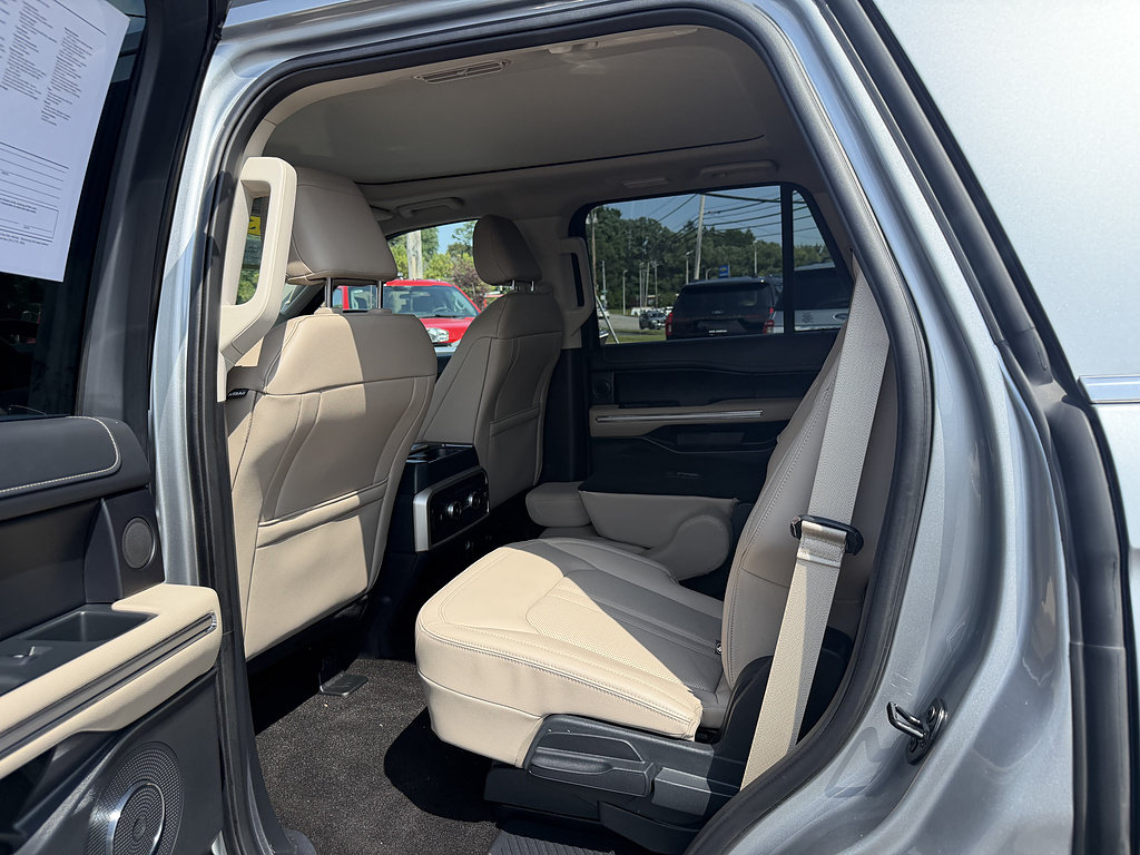 Certified 2023 Ford Expedition Limited AWD/4WD image 11