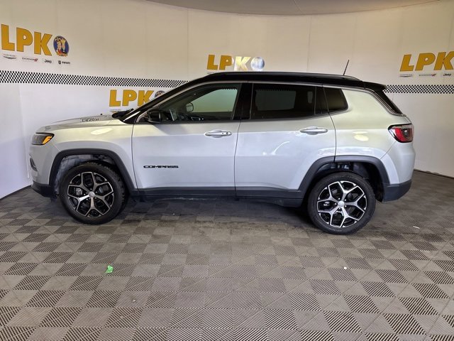 Certified 2024 Jeep Compass Limited image 13