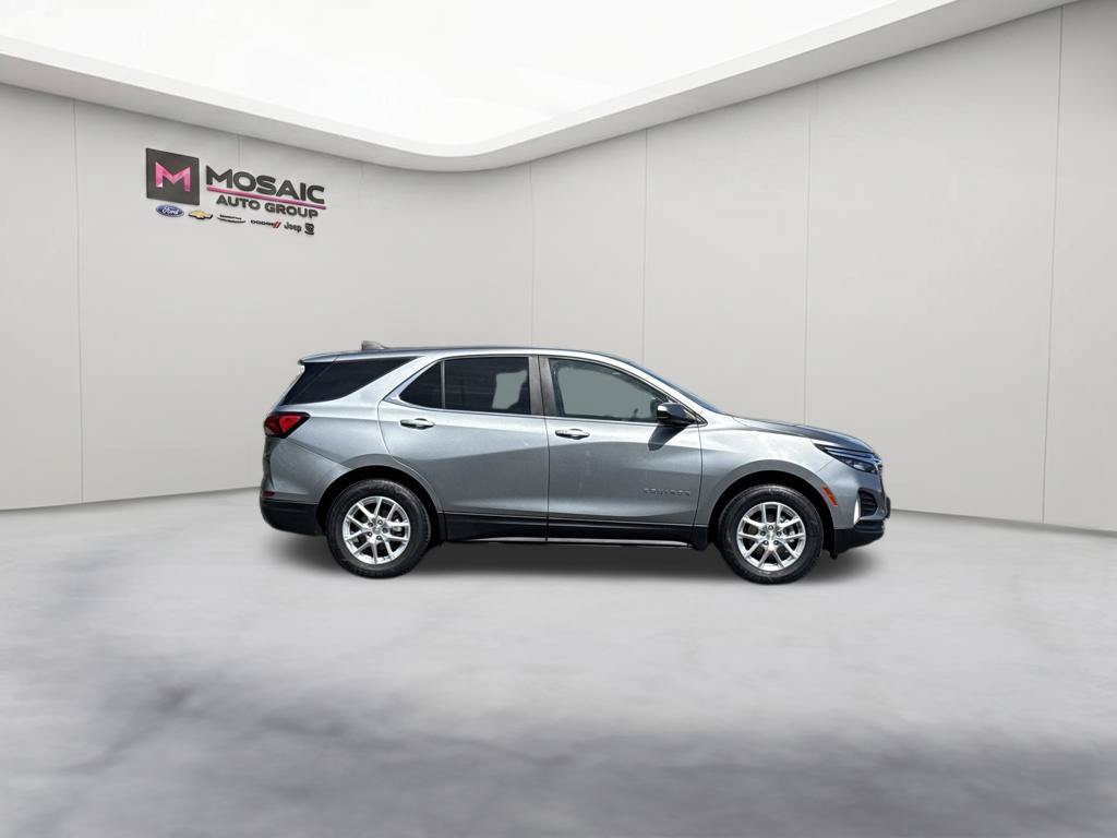 Used 2024 Chevrolet Equinox LT AWD/4WD image 8