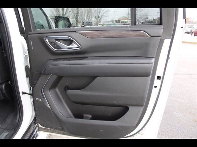Used 2021 Chevrolet Suburban LT AWD/4WD image 24