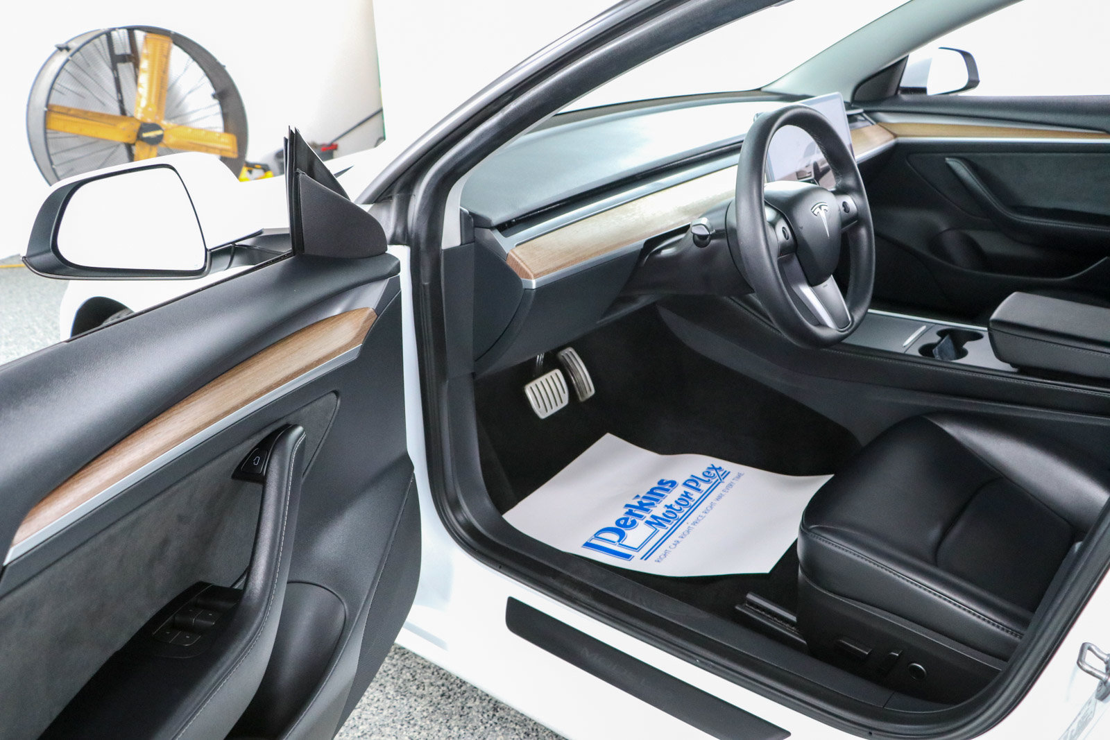 Used 2023 Tesla Model 3 Performance AWD/4WD image 3