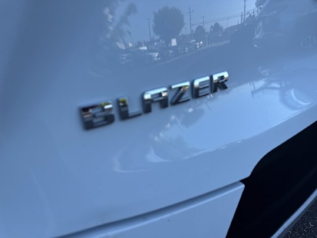 Certified 2025 Chevrolet Blazer LT FWD image 31