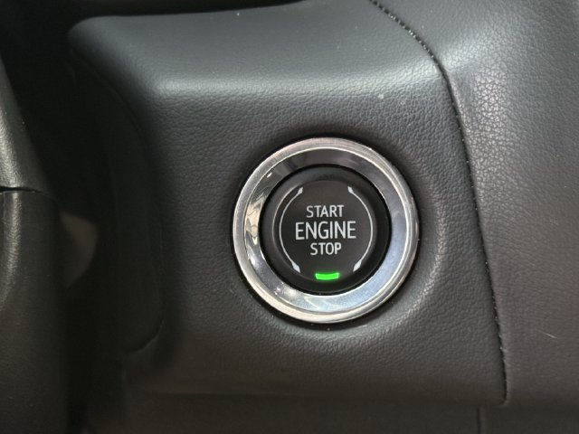 Used 2023 Chevrolet Tahoe Z71 w/ Luxury Package AWD/4WD image 19