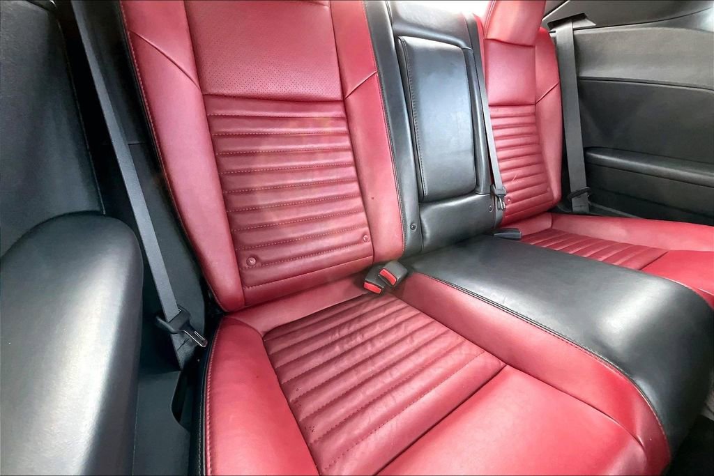 Used 2013 Dodge Challenger SXT RWD image 27