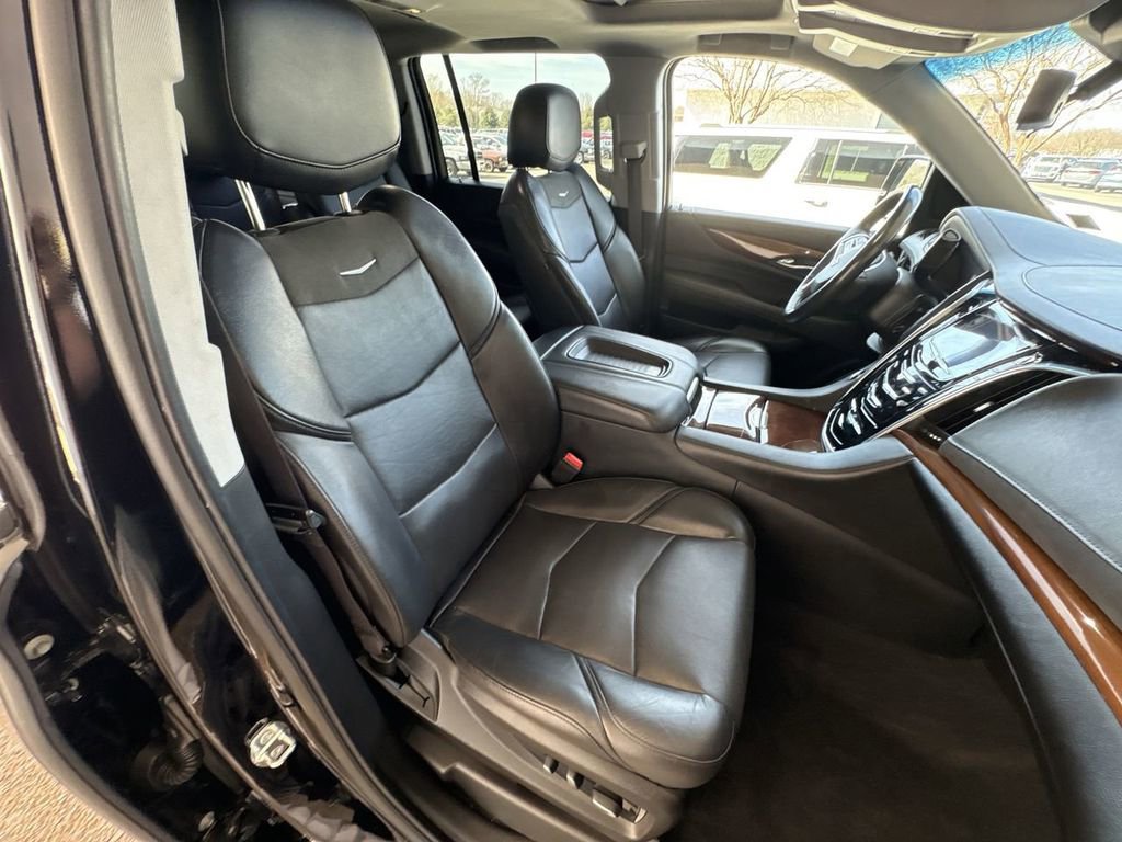Certified 2020 Cadillac Escalade ESV Luxury image 29