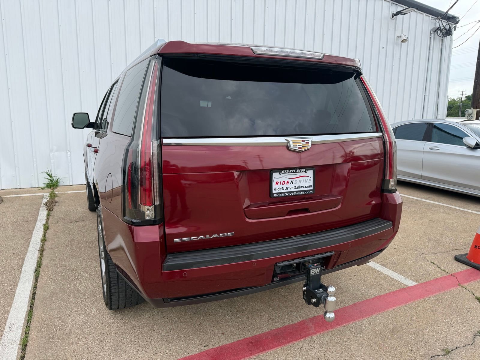 Used 2016 Cadillac Escalade Premium AWD/4WD image 5