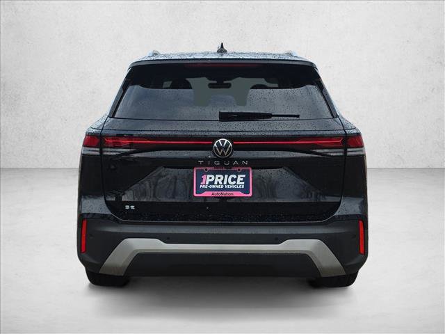 Used 2025 Volkswagen Tiguan SE image 6