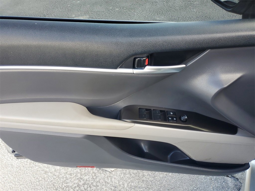 Certified 2023 Toyota Camry SE w/ Cold Weather Package image 18