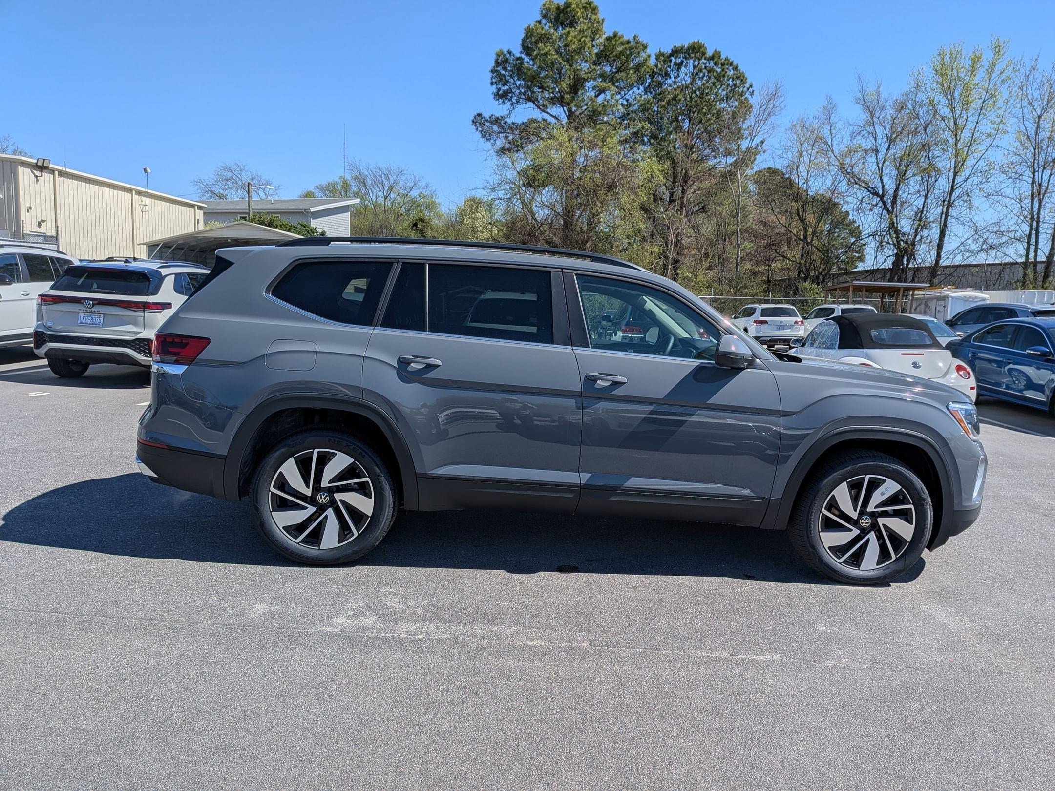 New 2026 Volkswagen Atlas SE AWD/4WD image 2