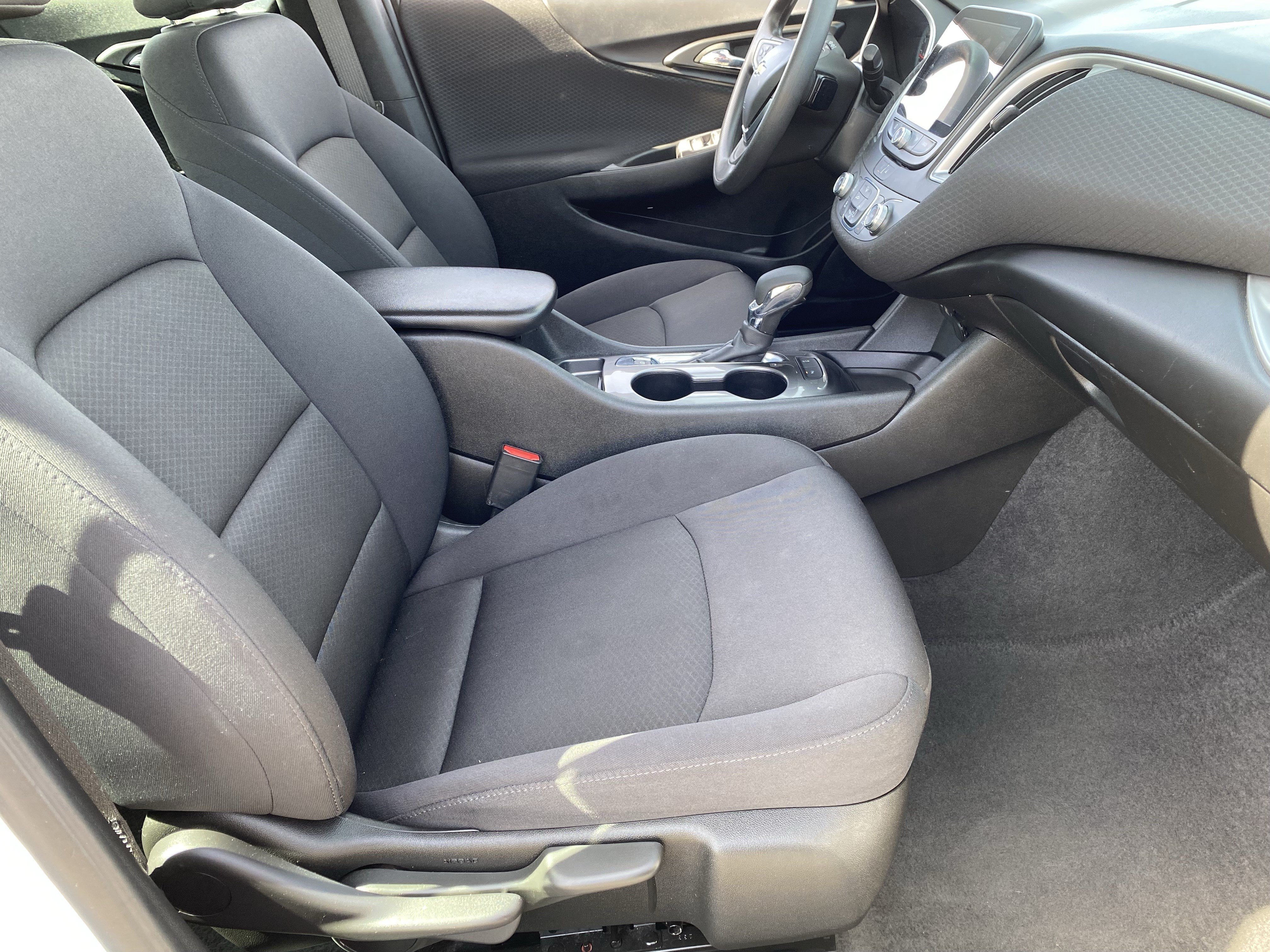 Used 2025 Chevrolet Malibu LS FWD image 12
