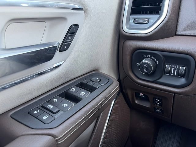 New 2027 RAM 1500 Laramie w/ Chrome Appearance Group AWD/4WD image 17