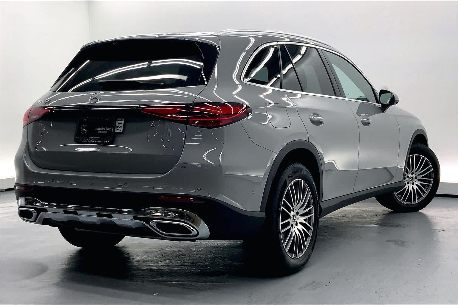 Used 2026 Mercedes-Benz GLC 300 image 4
