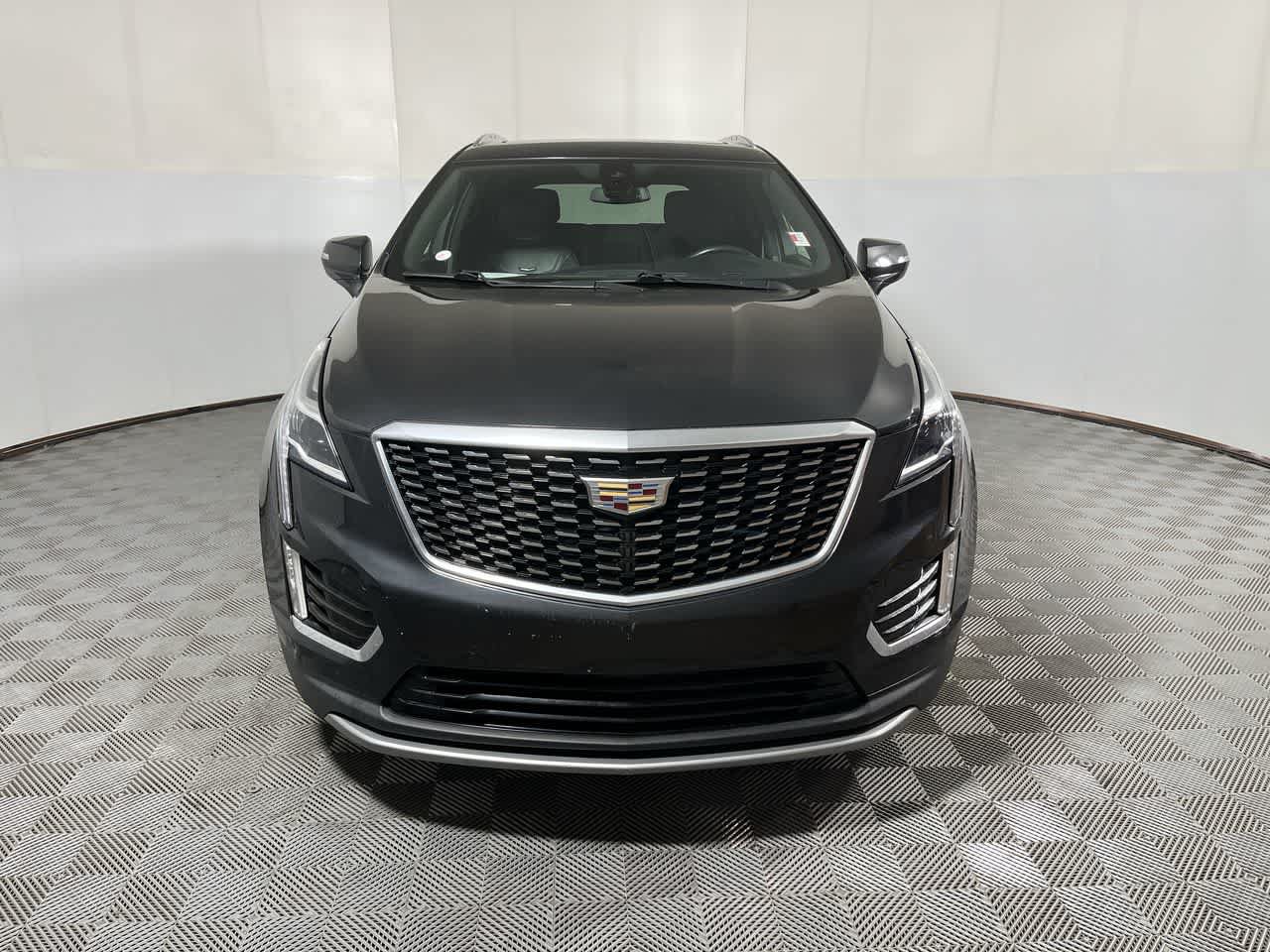 Used 2020 Cadillac XT5 Premium Luxury FWD image 3