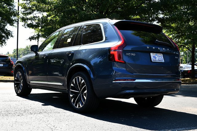 Certified 2026 Volvo XC90 B6 Plus AWD/4WD image 5