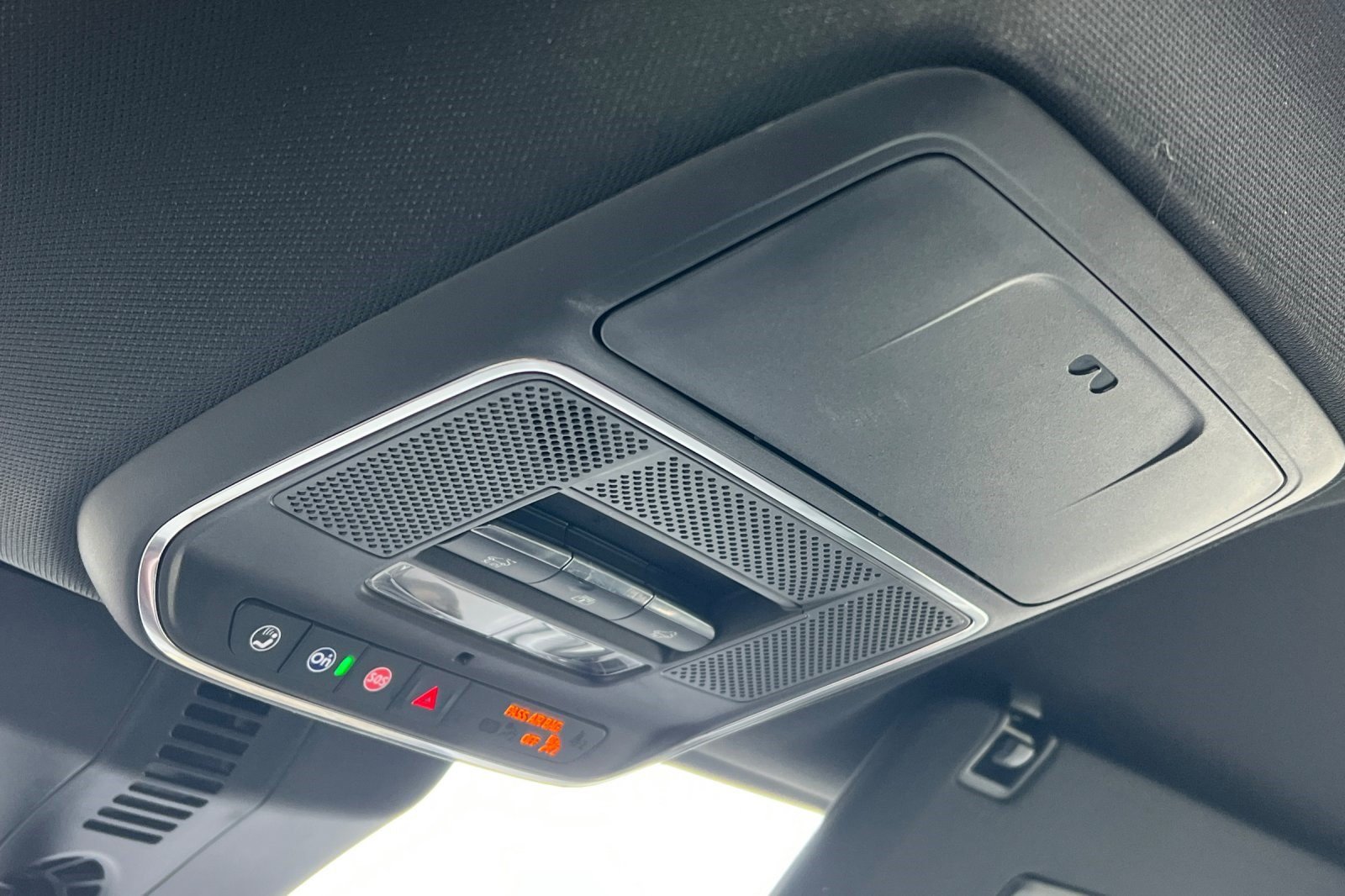 Certified 2024 Chevrolet Traverse RS w/ LPO, Floor Liner Package image 24