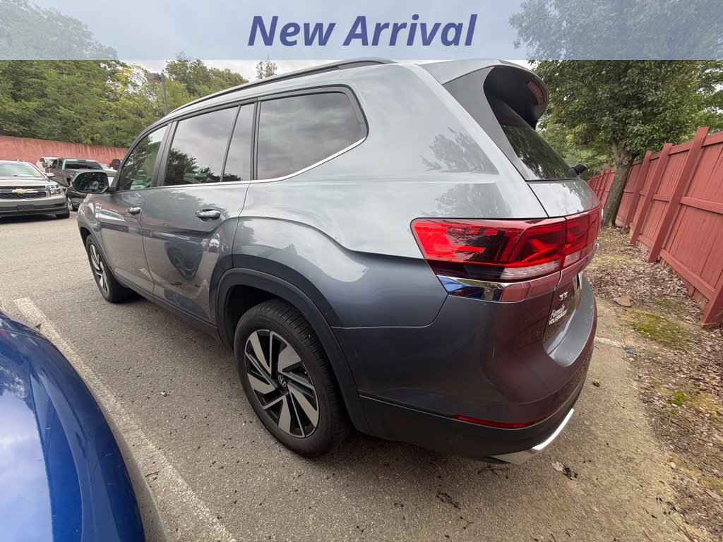 Used 2025 Volkswagen Atlas SE AWD/4WD image 6