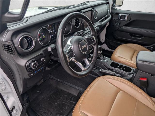 Used 2023 Jeep Wrangler Unlimited Sahara w/ Cold Weather Group AWD/4WD image 10