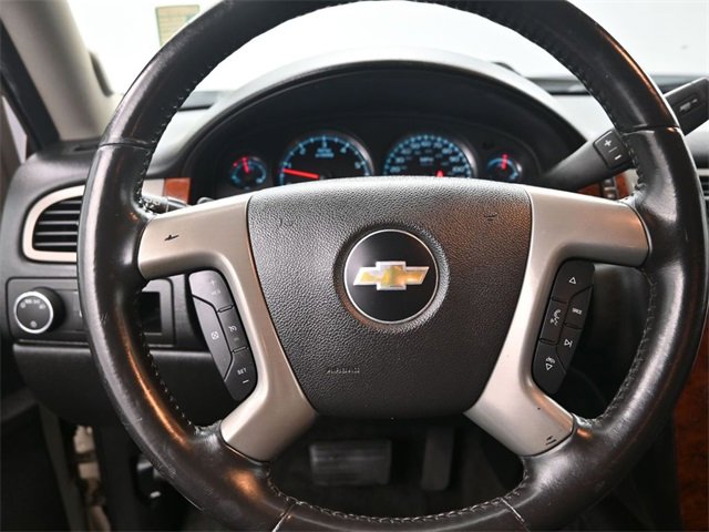 Used 2014 Chevrolet Suburban LT image 18