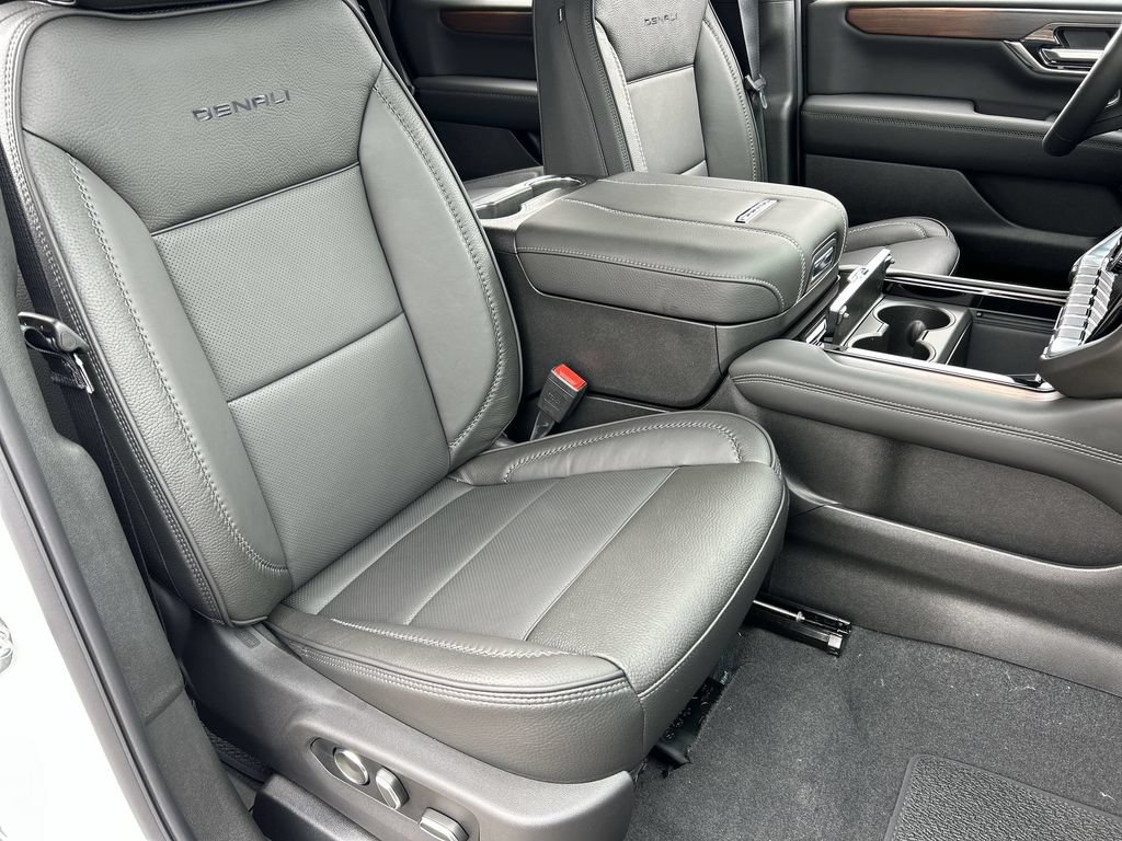 New 2026 GMC Yukon Denali AWD/4WD image 28