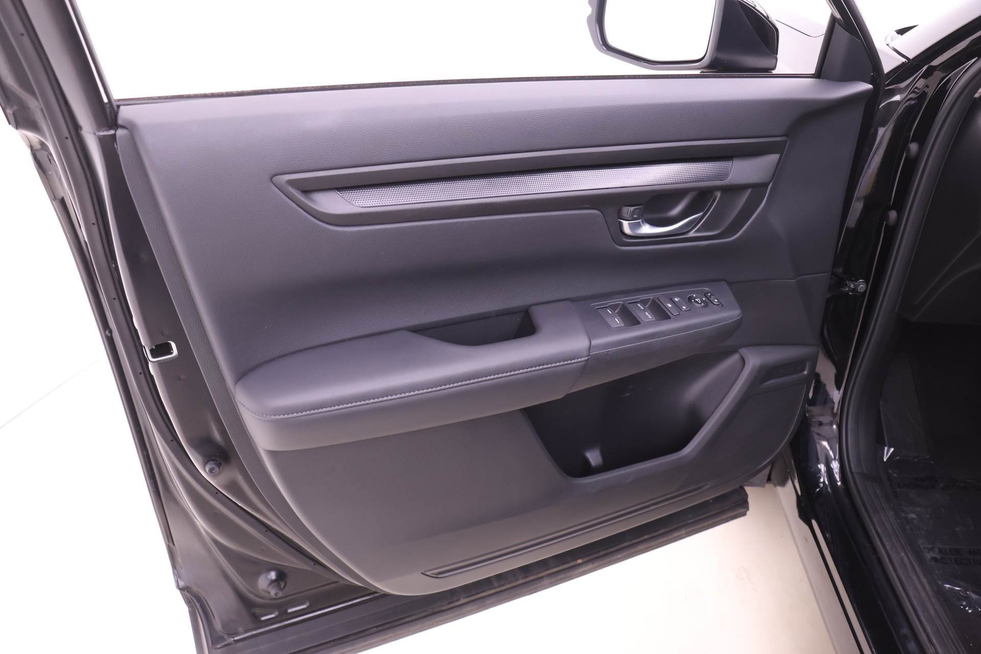 Certified 2025 Honda CR-V EX image 9