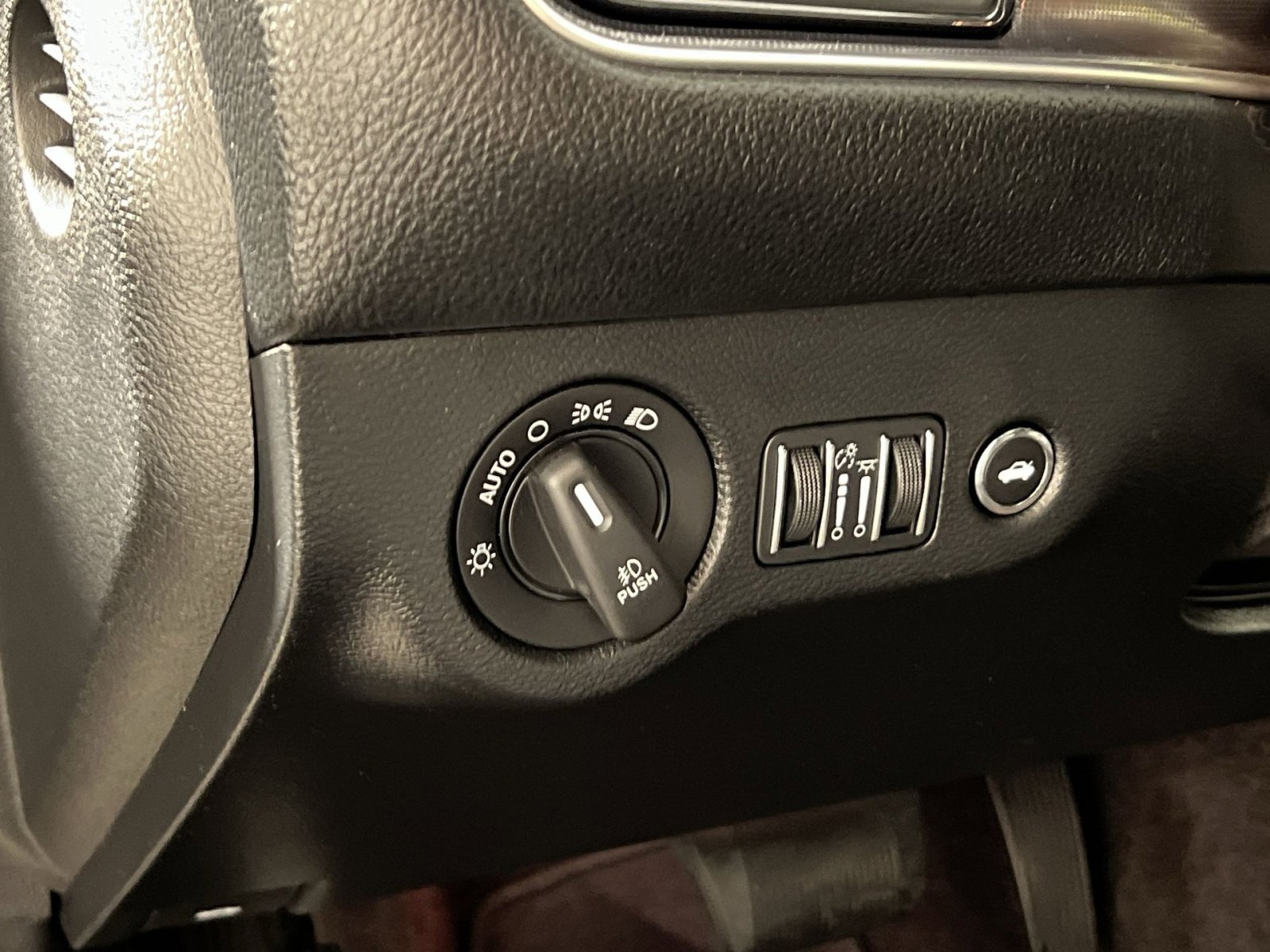 Used 2018 Dodge Challenger GT w/ Driver Convenience Group image 31