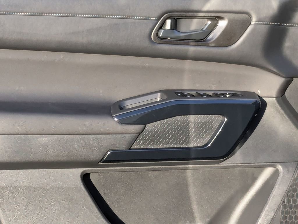 New 2025 Nissan Pathfinder SV image 11