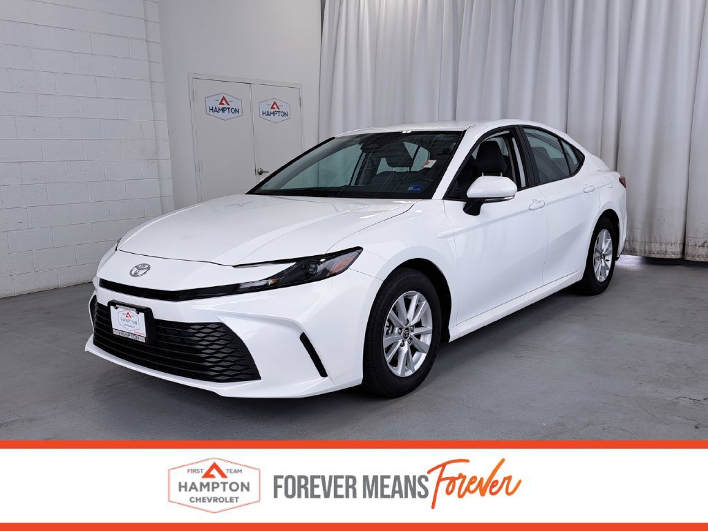 Used 2025 Toyota Camry LE FWD image 1
