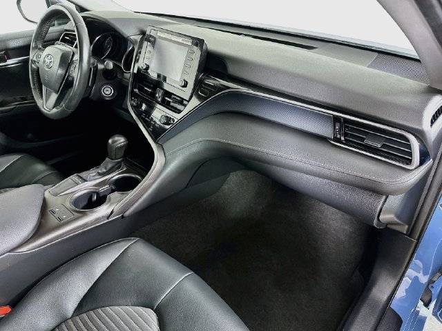 Used 2024 Toyota Camry SE w/ Cold Weather Package FWD image 32
