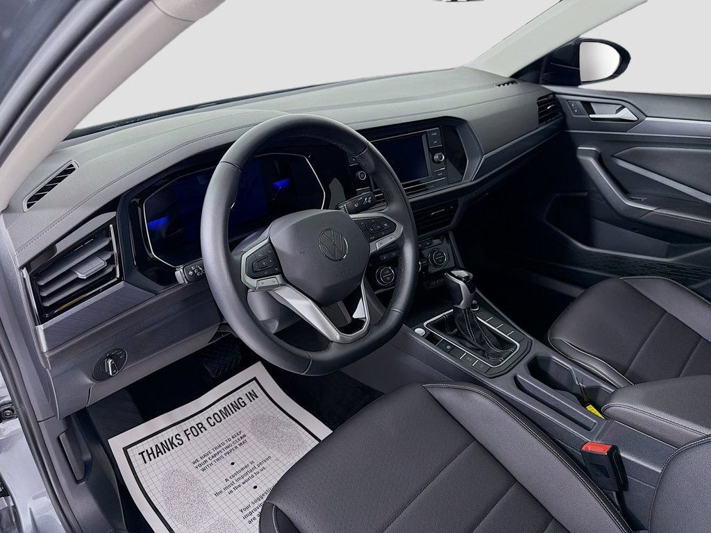 Used 2023 Volkswagen Jetta SE FWD image 9