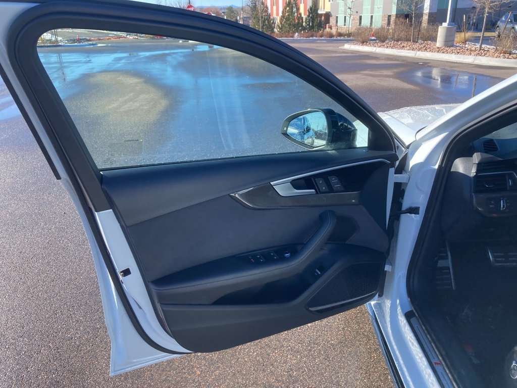 Used 2023 Audi S4 Premium Plus w/ Premium Plus Package image 11