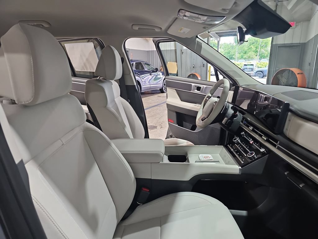 New 2026 Hyundai Santa Fe SE FWD image 10