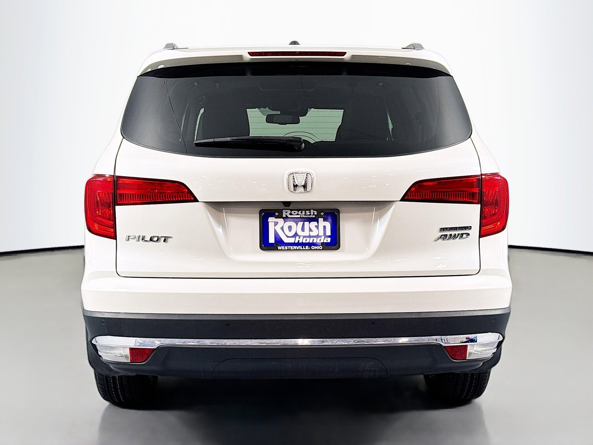 Certified 2018 Honda Pilot Touring image 6