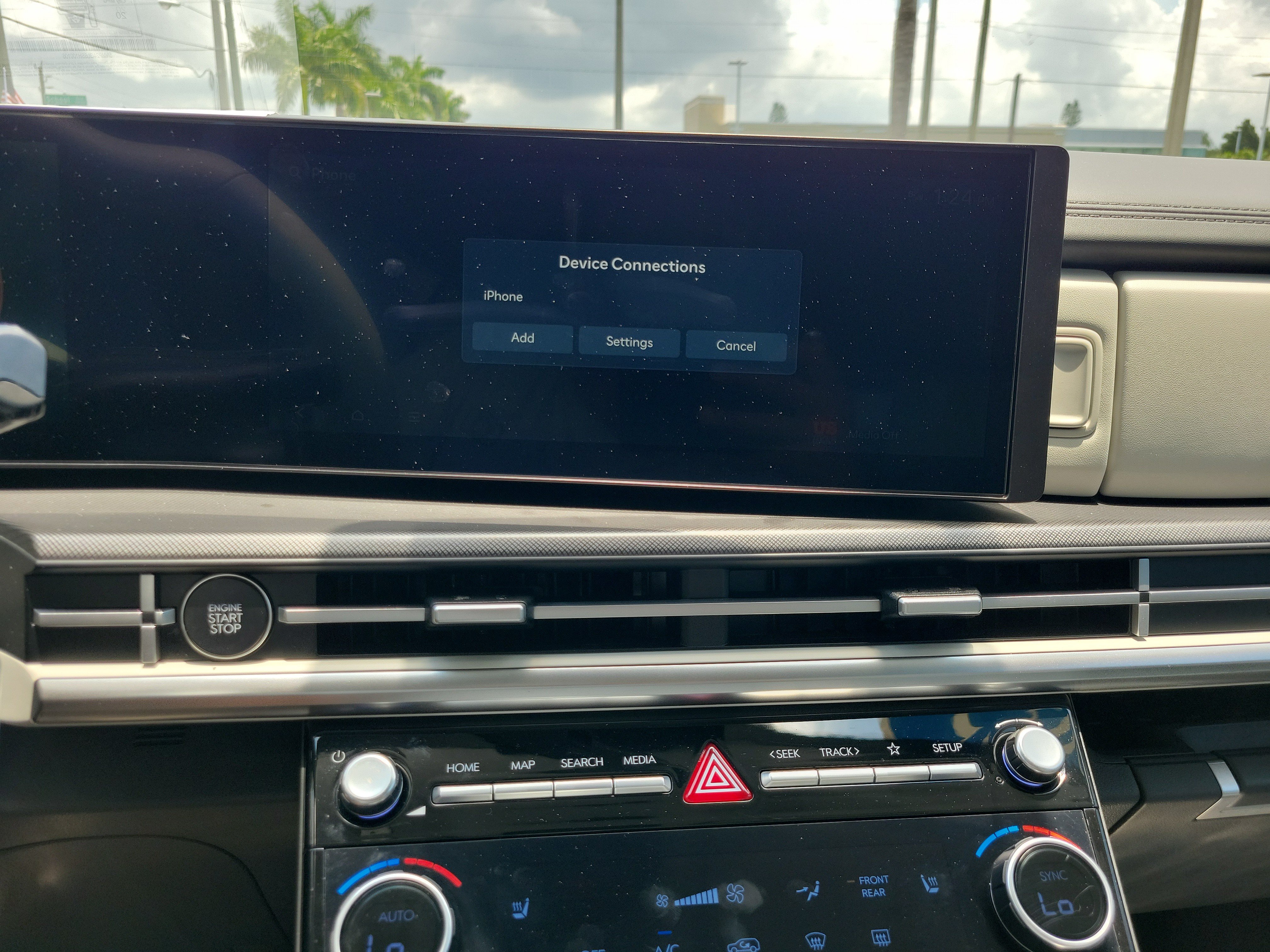 Used 2025 Hyundai Santa Fe SEL FWD image 24