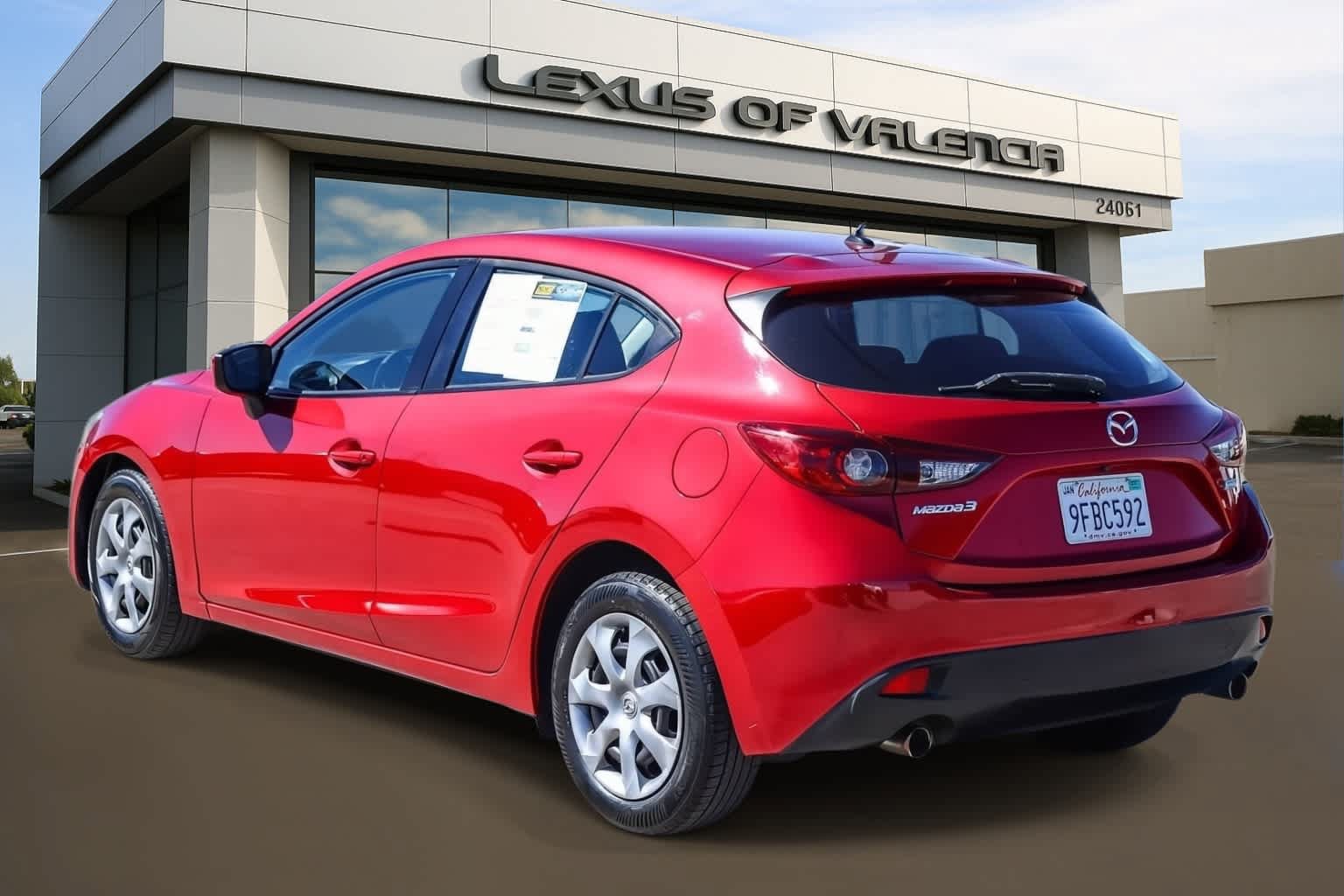 Used 2016 MAZDA MAZDA3 i Sport FWD image 2
