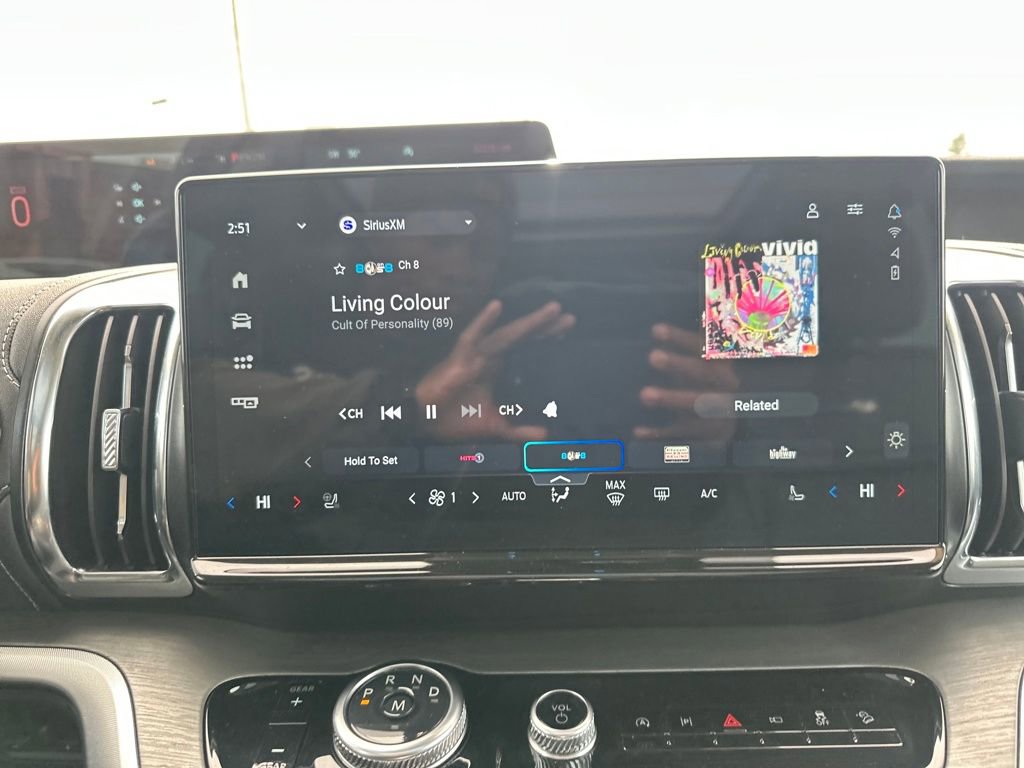 Used 2025 Ford Expedition Platinum image 21