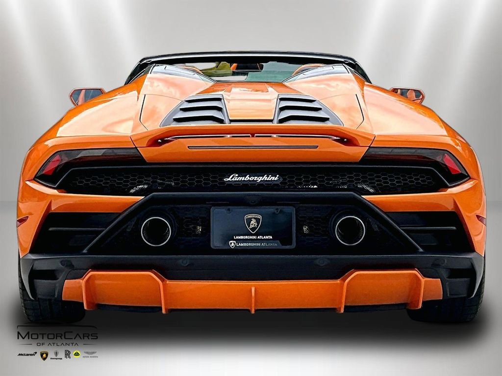 Used 2023 Lamborghini Huracan EVO RWD image 4