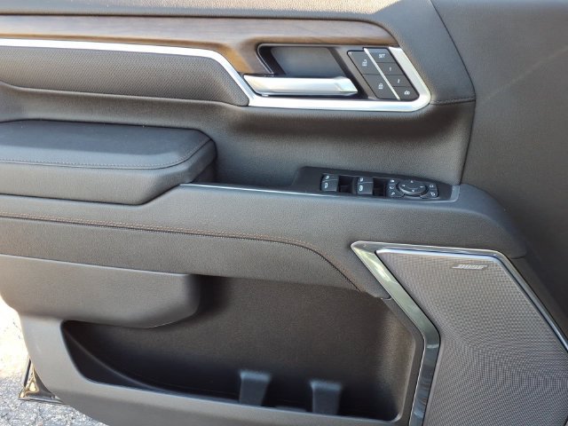Used 2026 Chevrolet Silverado 2500 High Country w/ High Country Premium Package AWD/4WD image 18